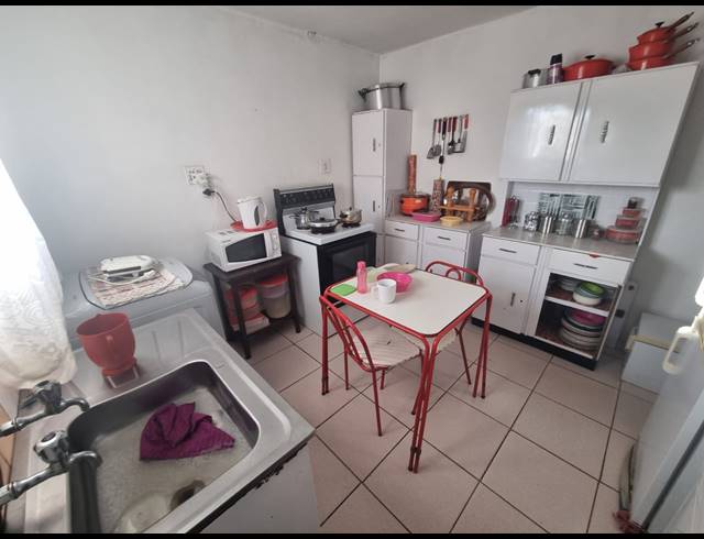 4 BEDROOM HOUSE FOR SALE IN PROTEA NORTH